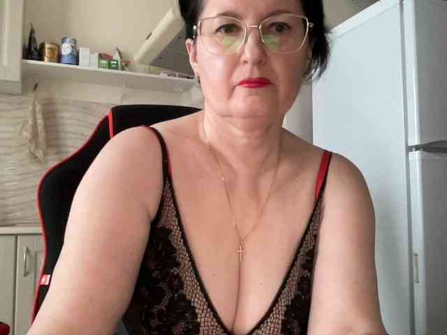 HotMilfPussy webcam