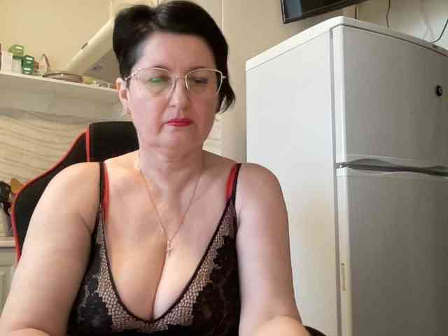 HotMilfPussy webcam