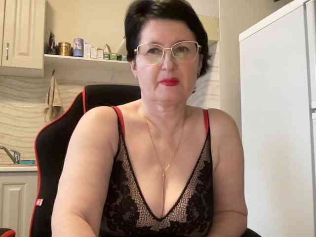 HotMilfPussy webcam
