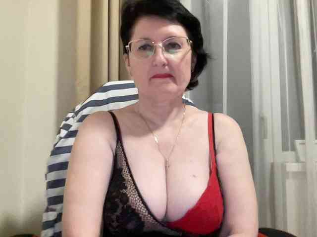 HotMilfPussy webcam