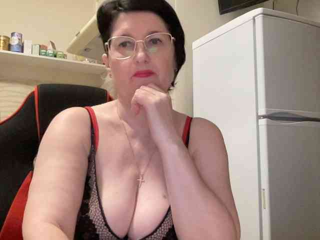 HotMilfPussy webcam