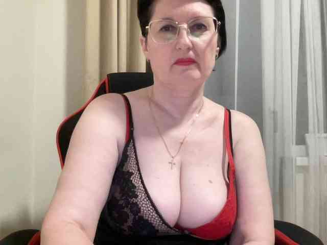 HotMilfPussy webcam