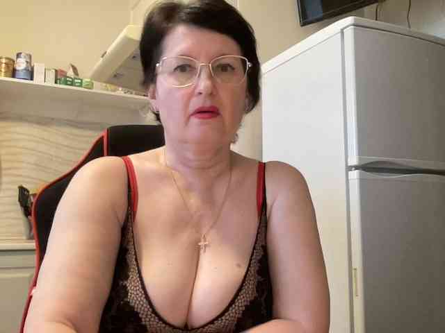 HotMilfPussy webcam