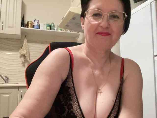 HotMilfPussy webcam