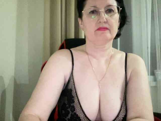 HotMilfPussy webcam