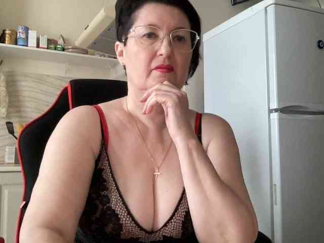 HotMilfPussy webcam
