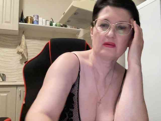 HotMilfPussy webcam