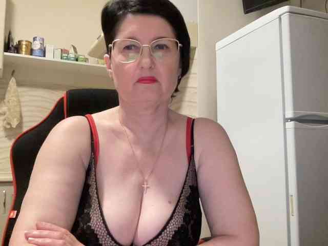 HotMilfPussy webcam
