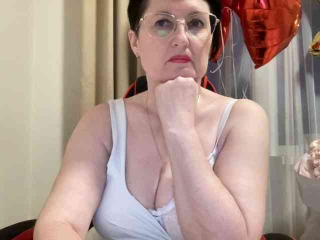 HotMilfPussy webcam