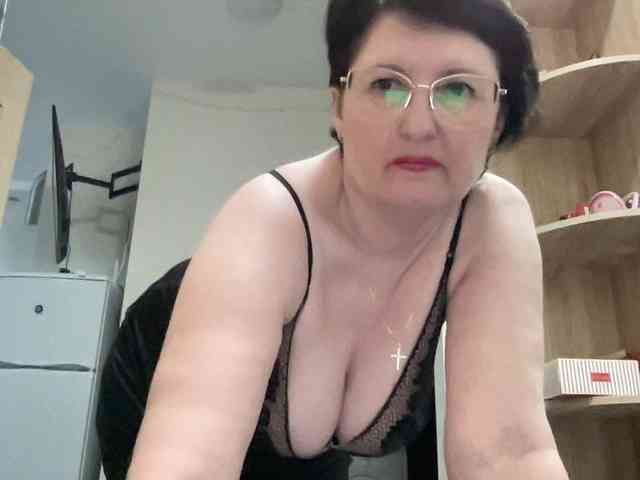 HotMilfPussy webcam
