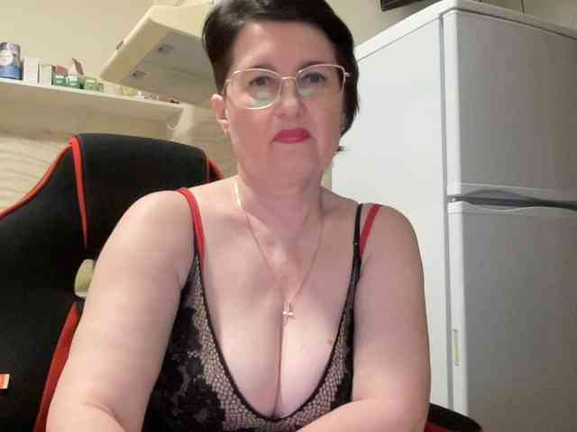 HotMilfPussy webcam