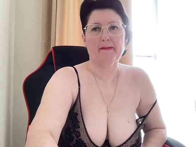 HotMilfPussy webcam