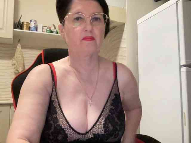 HotMilfPussy webcam