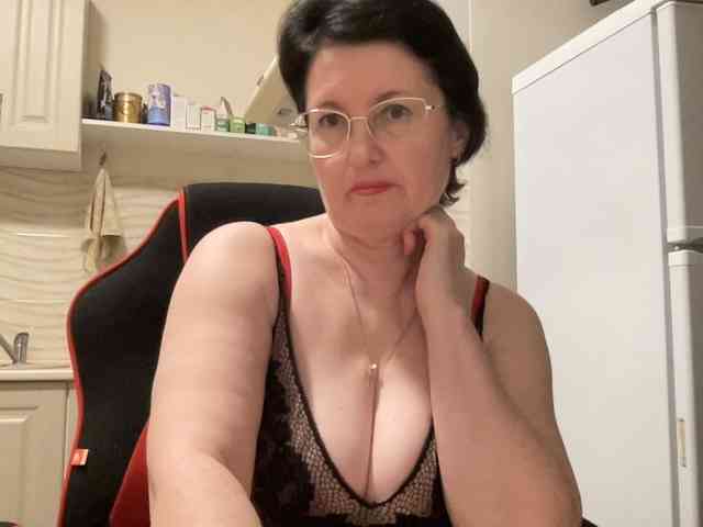 HotMilfPussy webcam