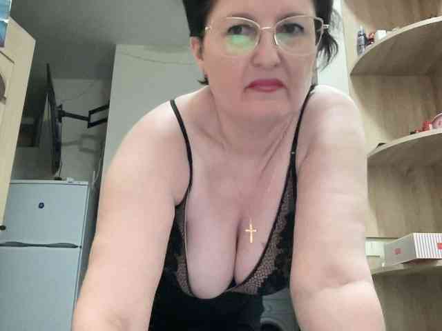 HotMilfPussy webcam