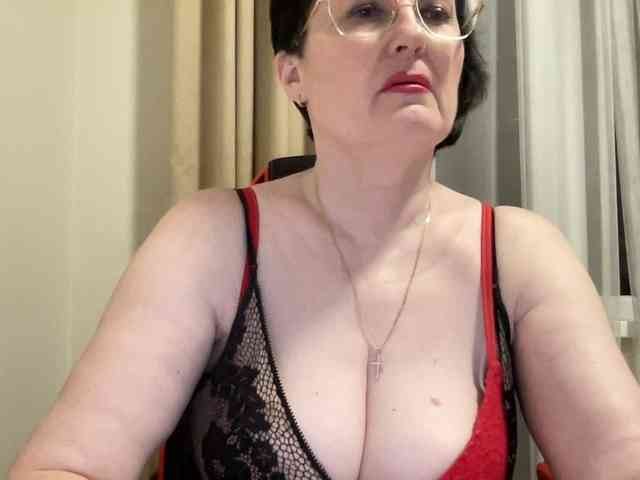 HotMilfPussy webcam