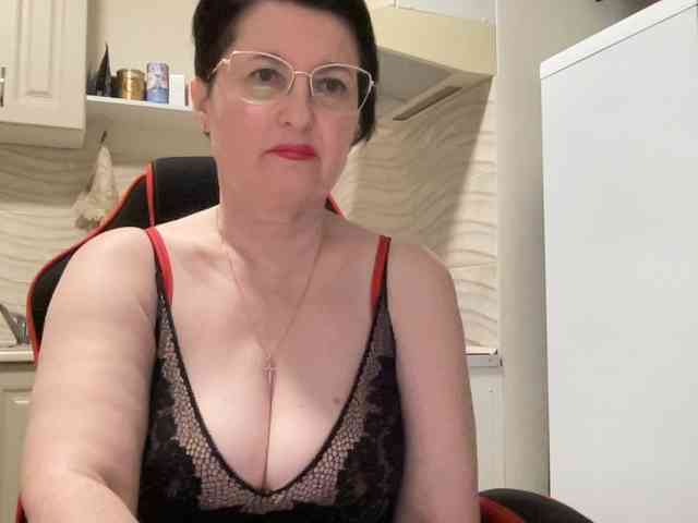 HotMilfPussy webcam