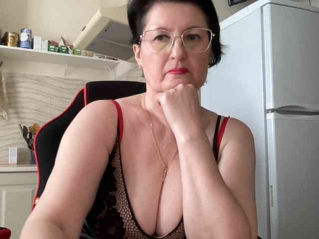 HotMilfPussy webcam