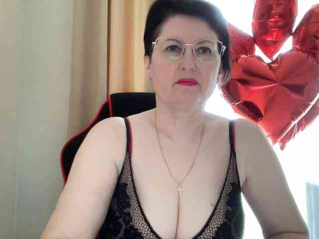 HotMilfPussy webcam