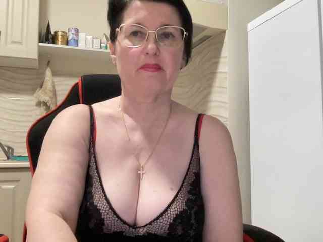 HotMilfPussy webcam