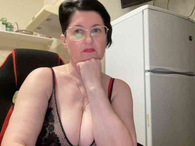 HotMilfPussy webcam