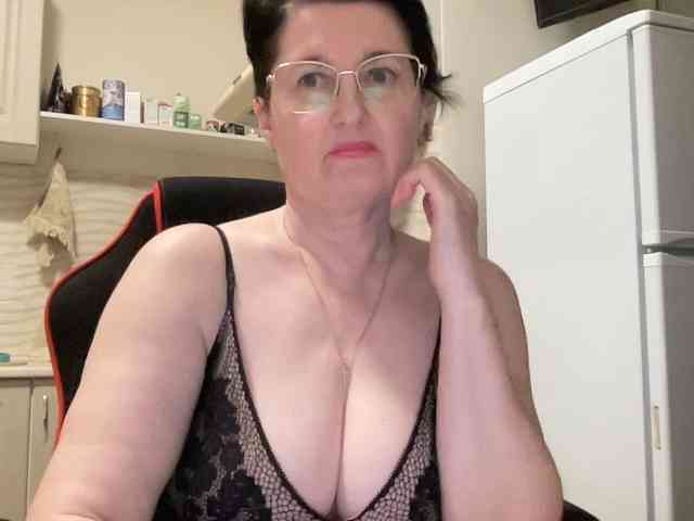 HotMilfPussy webcam