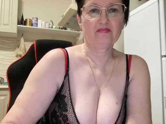 HotMilfPussy webcam