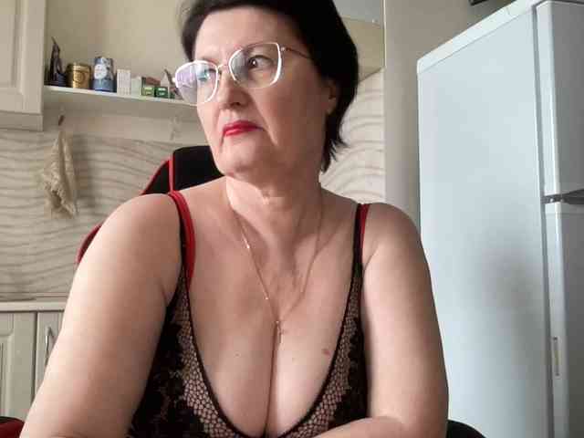 HotMilfPussy webcam