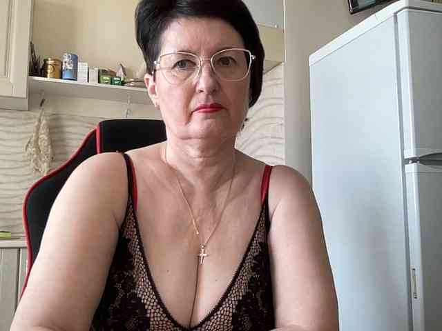 HotMilfPussy webcam