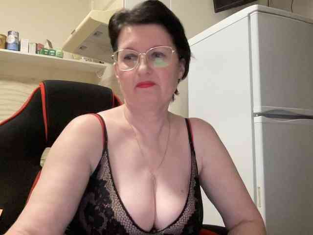 HotMilfPussy webcam
