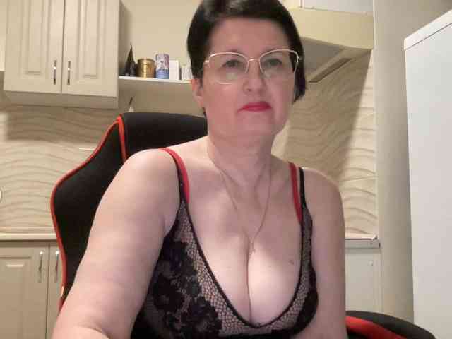 HotMilfPussy webcam