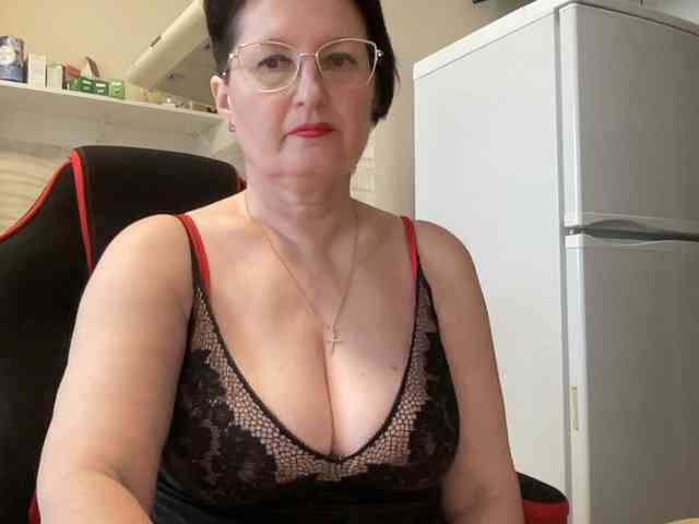 HotMilfPussy webcam