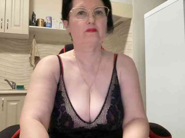 HotMilfPussy webcam