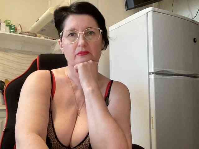 HotMilfPussy webcam