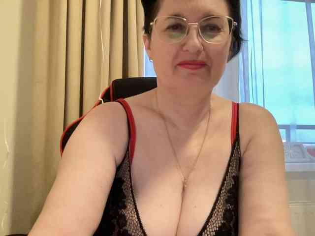 HotMilfPussy webcam