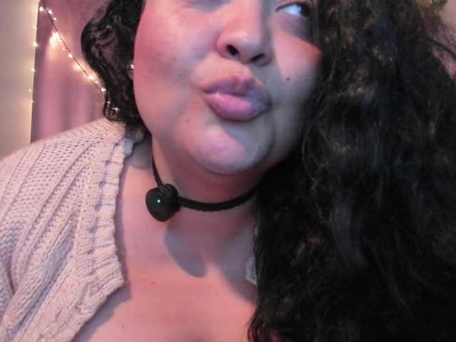 sexy-Cloe's BongaCams show and profile