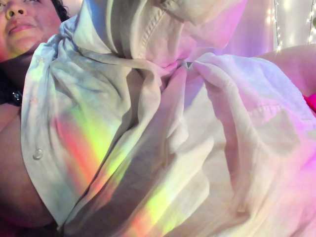 sexy-Cloe's BongaCams show and profile