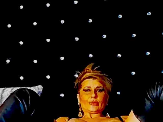 InannaIshtar1's BongaCams show and profile