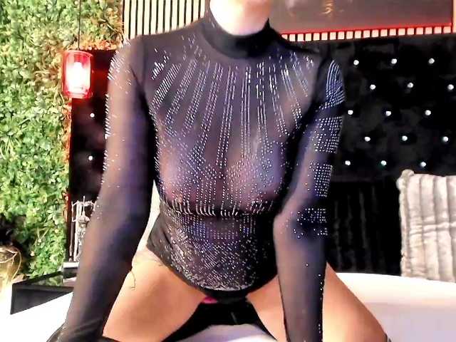 InannaIshtar1's BongaCams show and profile