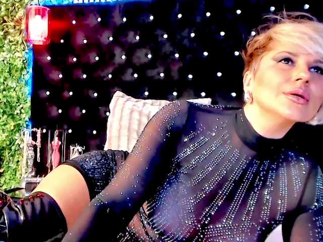 InannaIshtar1 from BongaCams is Freechat