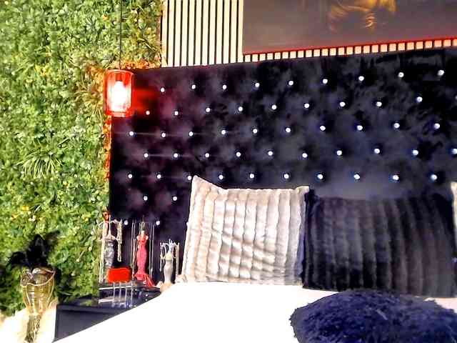 InannaIshtar1 webcam