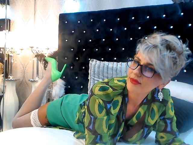 InannaIshtar1 webcam