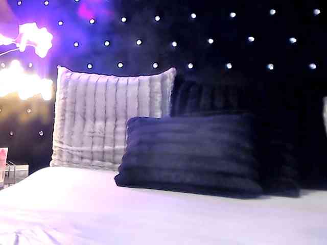 InannaIshtar1 webcam