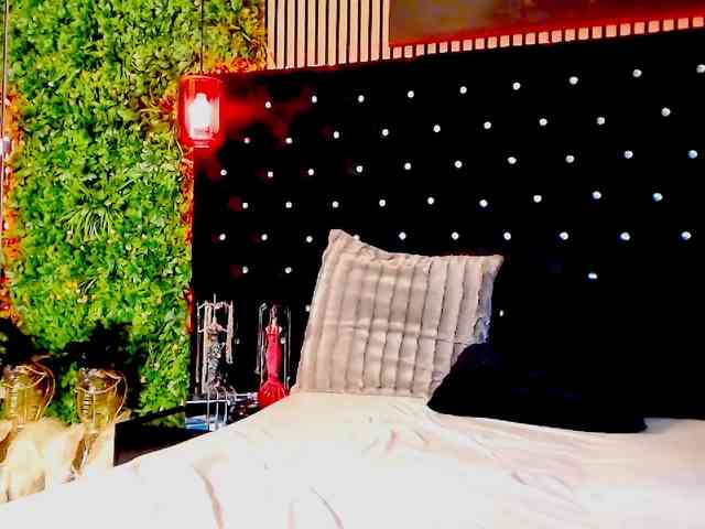 InannaIshtar1 webcam