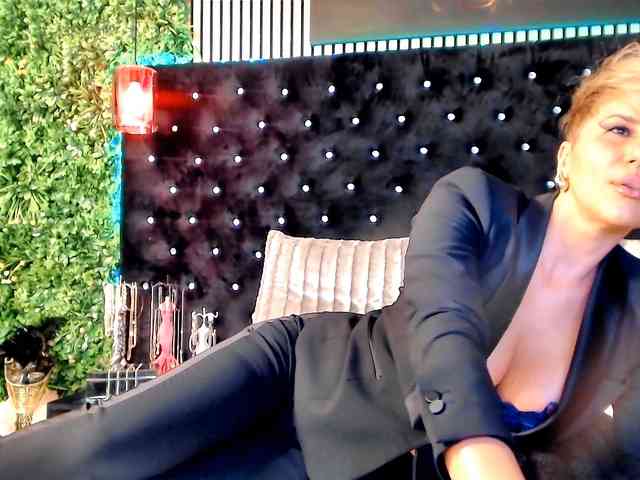 InannaIshtar1 webcam