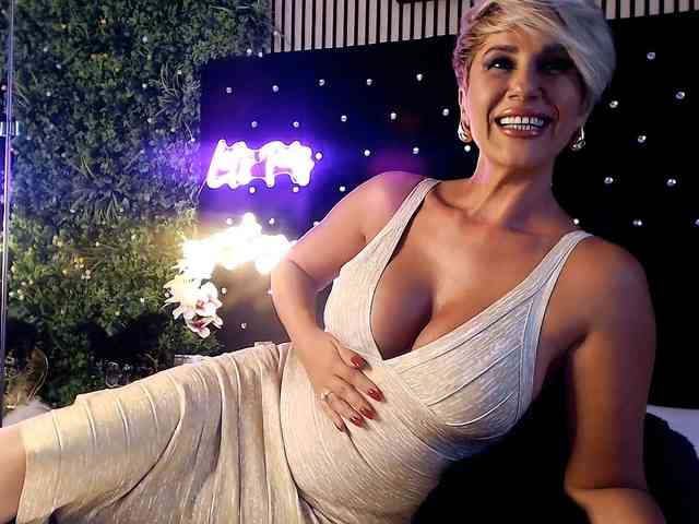 InannaIshtar1 webcam