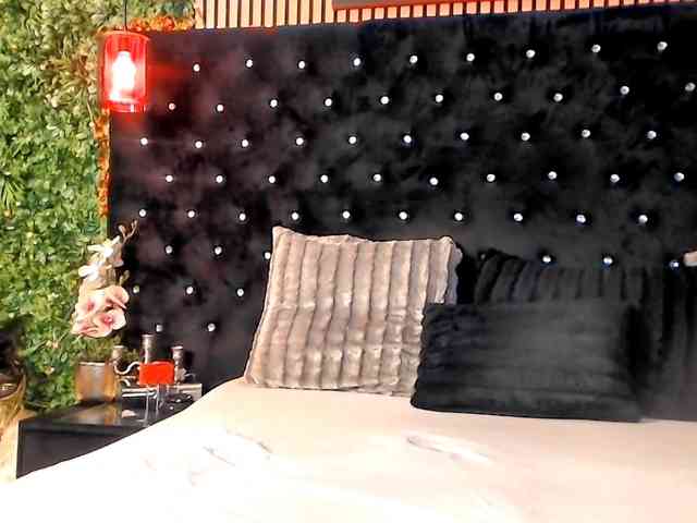 InannaIshtar1 webcam