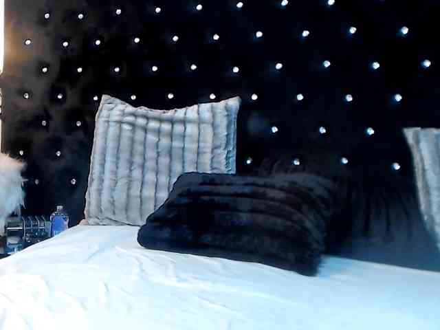 InannaIshtar1 webcam