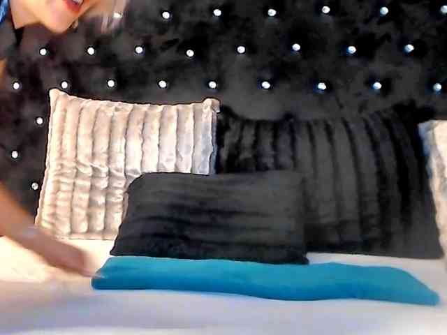 InannaIshtar1 webcam