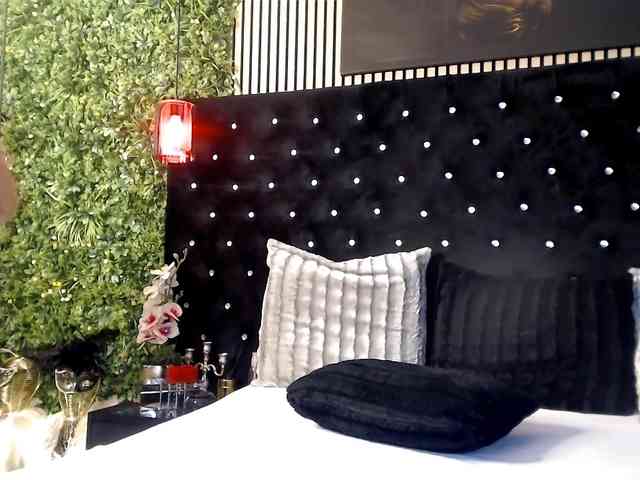 InannaIshtar1 webcam